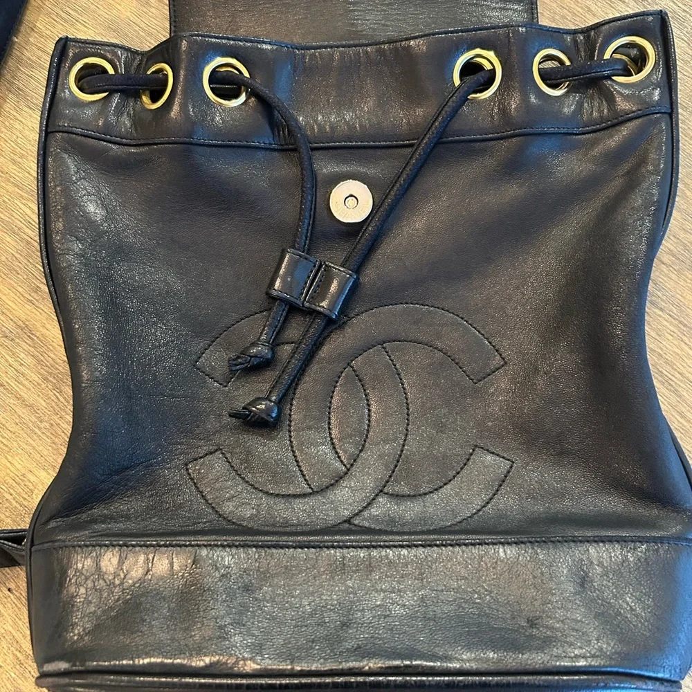 Vintage CHANEL CC Logo Black Caviar Leather BACKPACK added Pouch Drawstring - Picture 6 of 16